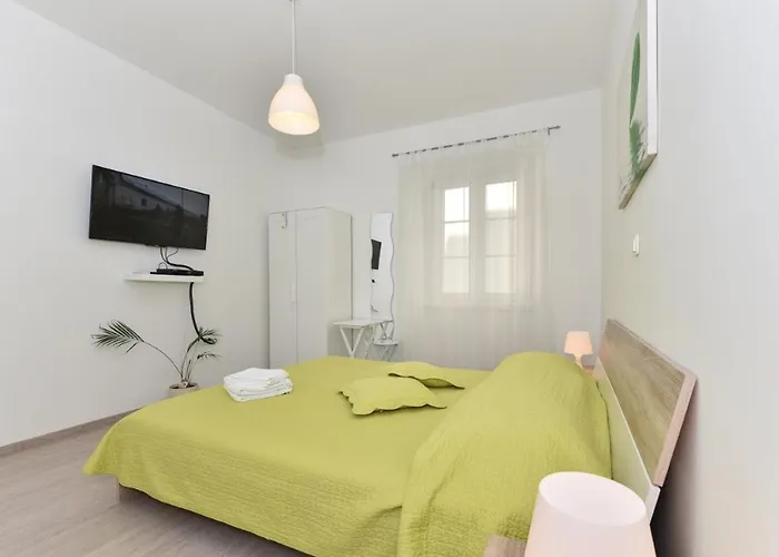 Gostinjska kuća Old Town 4*